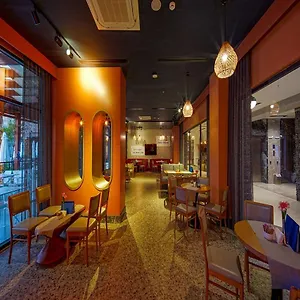 Aletris Deluxe & Otel Gundogdu (Side)
